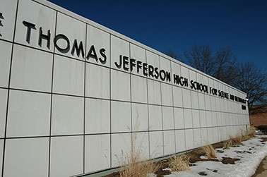 picture of school name on front of school